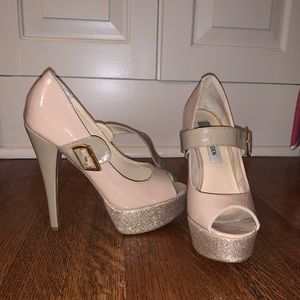 Steve Madden Nude Glitter Strap Platform Pump Heel